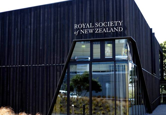Health effects of water fluoridation: a review of the scientific evidence: Royal Society of New Zealand and Office of the Prime Minister’s Chief Science Adviser, 2014